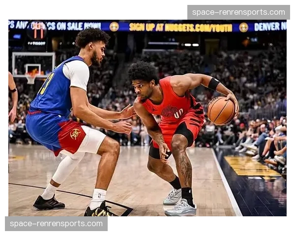 消息:开拓者队斯科特·亨德森因腹股沟拉伤赛季报销,球队将更多球权交给夏普处理。